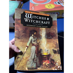 WITCHES AND WITCHCRAFT, ENCYCLOPEDIA OF, SECOND EDITION By Rosemary Ellen Guiley